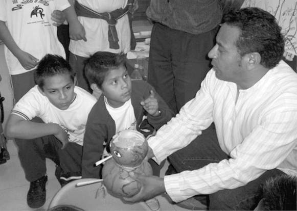 En el estado de Michoacán, México, se introdujo el aprendizaje de la deshidratación on el ‘bebé calabaza’ en el currículo de la educación primaria.