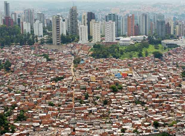 Huge slums like this one comprise the "septic fringe" of Buenos Aires, Rosales, and other major cities in Argentina.
