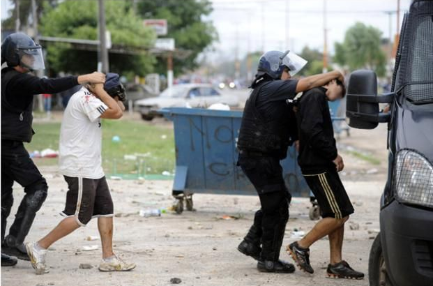 Police make periodic arrest of the ‘soldaditos’.